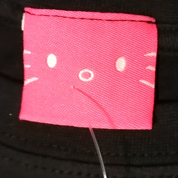 🔥SALE🔥 Hello Kitty Sanrio "Gotcha" Camera Girls T-shirt Tee NWT Size M (10-12) - Picture 3 of 5